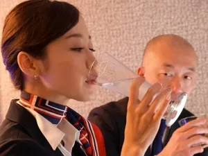 Em nhân viên bênh viện tận tình chăm sóc bệnh nhân có công việc phụ ở “onlyfans”